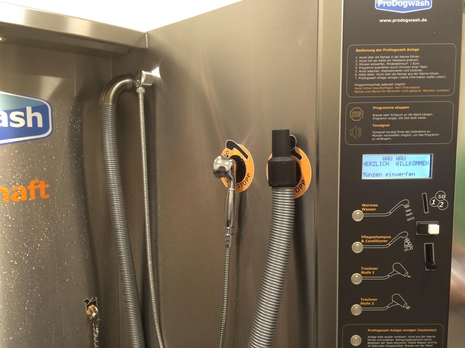 K1600_16-hundewaschanlage-display